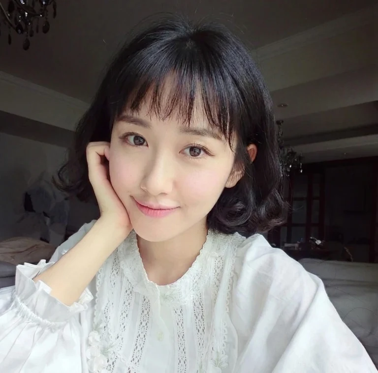我們的 女性 範例模特兒示範 法式鮑伯